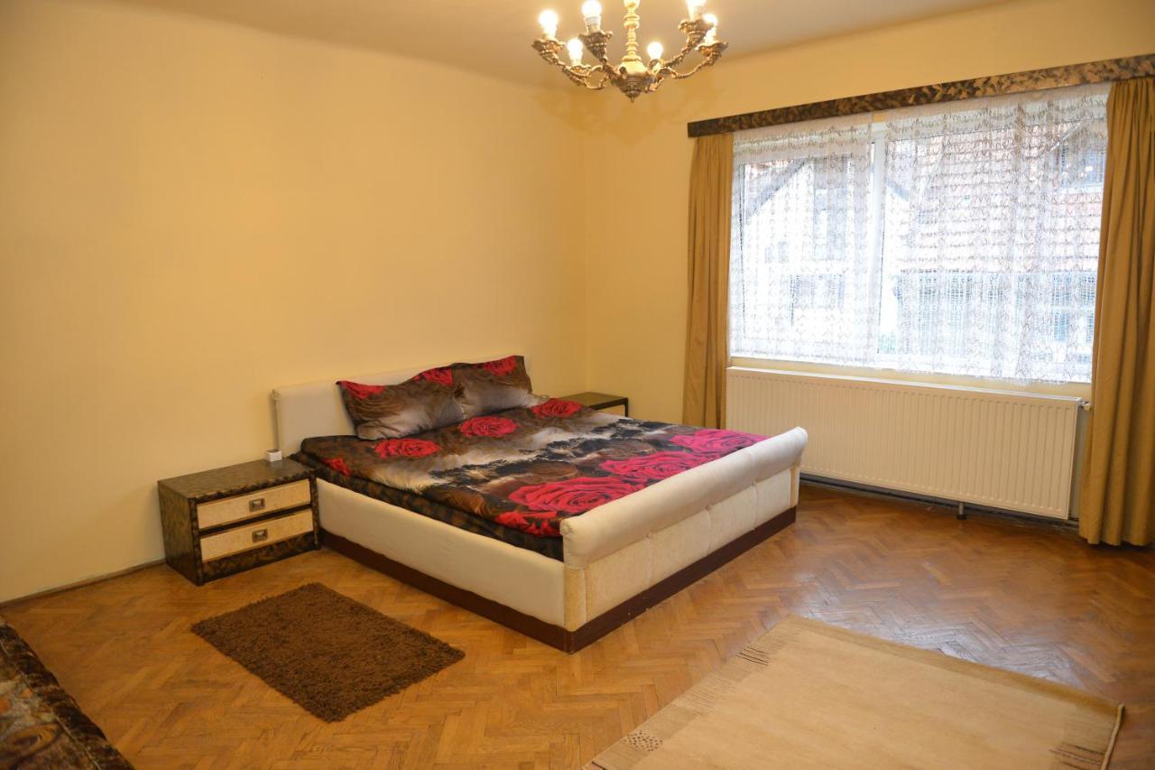 Apartament Oana บราชอฟ ภายนอก รูปภาพ